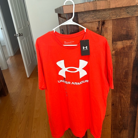 Under Armour Loose Fit XL T-Shirt🚨🔥🚨🔥 - Picture 2 of 8